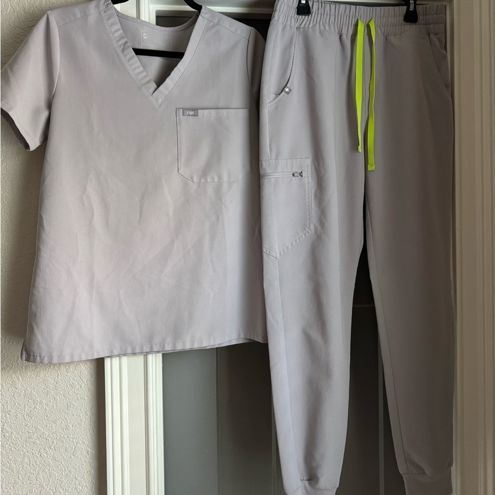 Figs scrubs